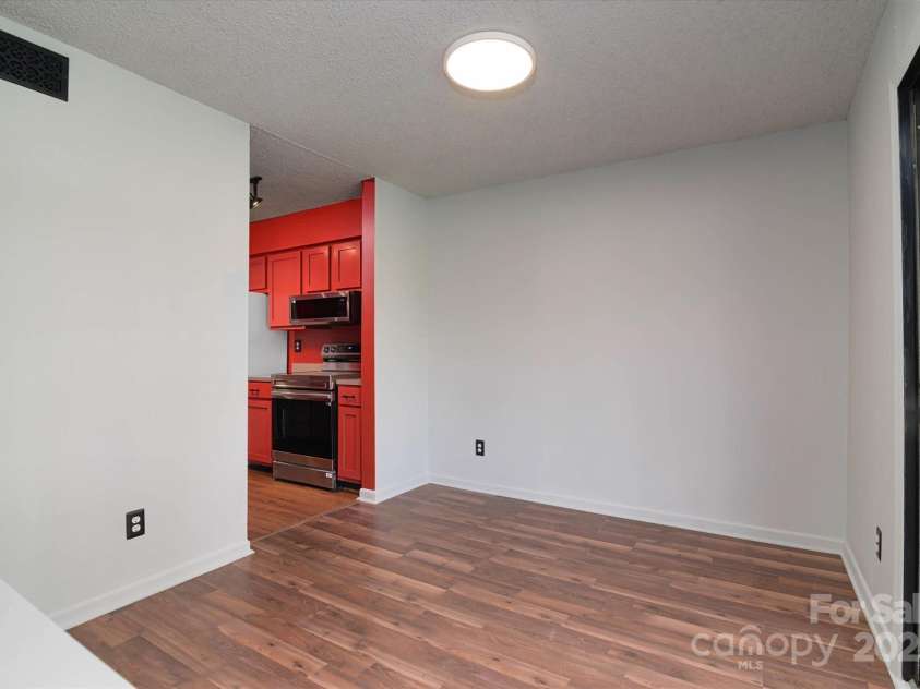 11163 Harrowfield Road, Charlotte, NC 28226.  MLS# CAR4245457, YatesRealty ID 21208. 