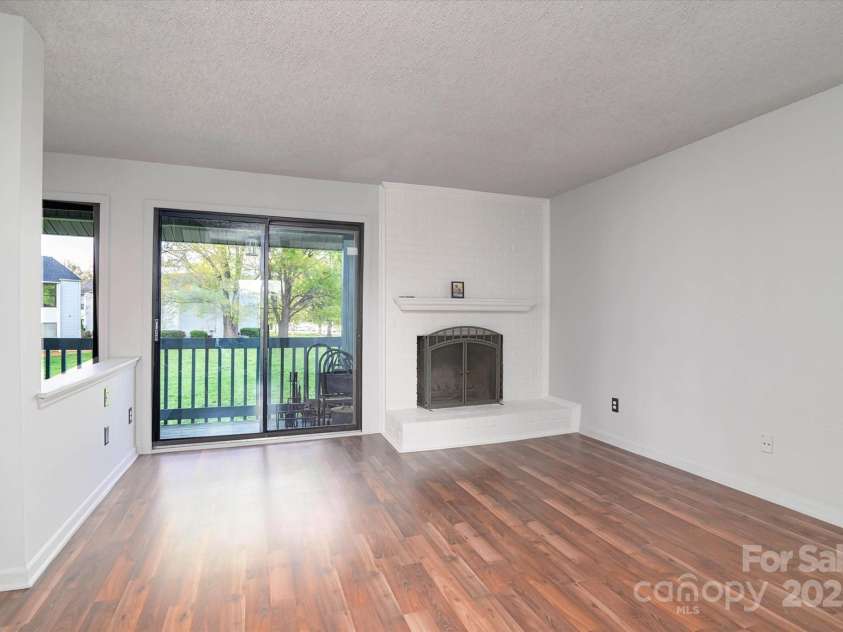 11163 Harrowfield Road, Charlotte, NC 28226.  MLS# CAR4245457, YatesRealty ID 21208. 