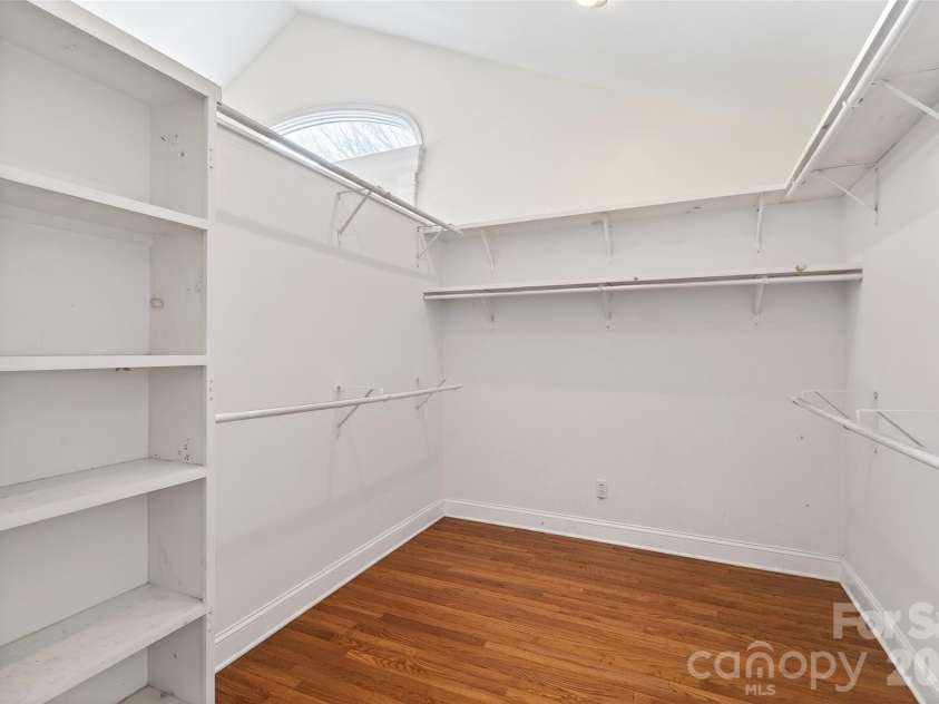 3 Tree Top Place, Black Mountain, NC 28711.  MLS# CAR4361235, YatesRealty ID 21208. 