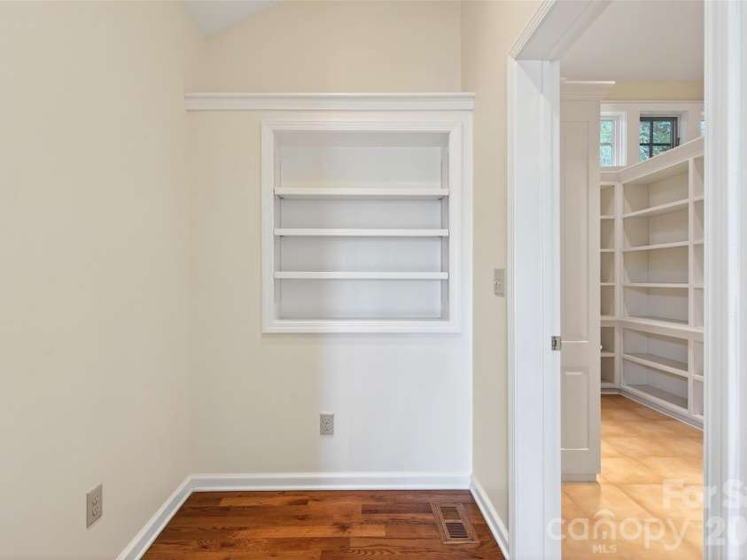 3 Tree Top Place, Black Mountain, NC 28711.  MLS# CAR4361235, YatesRealty ID 21208. 