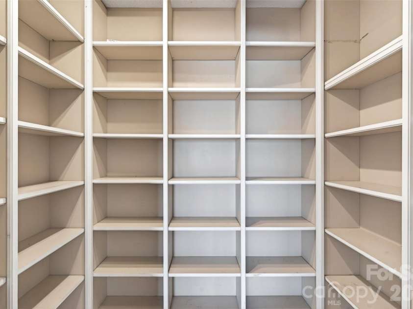 3 Tree Top Place, Black Mountain, NC 28711.  MLS# CAR4361235, YatesRealty ID 21208. Closet/Pantry