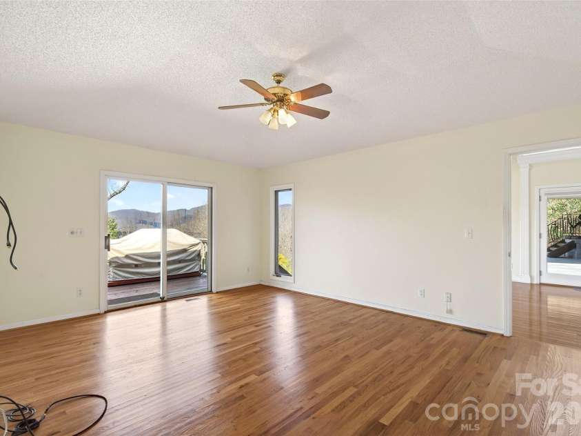 3 Tree Top Place, Black Mountain, NC 28711.  MLS# CAR4361235, YatesRealty ID 21208. Office or bedroom