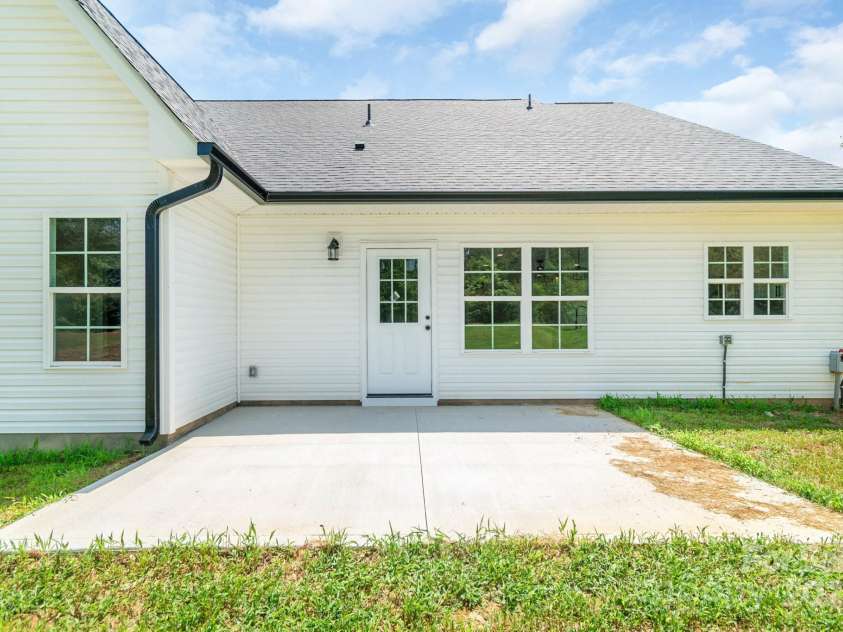 1010 ONeil Drive, Monroe, NC 28112.  MLS# CAR4271762, YatesRealty ID 21209. 
