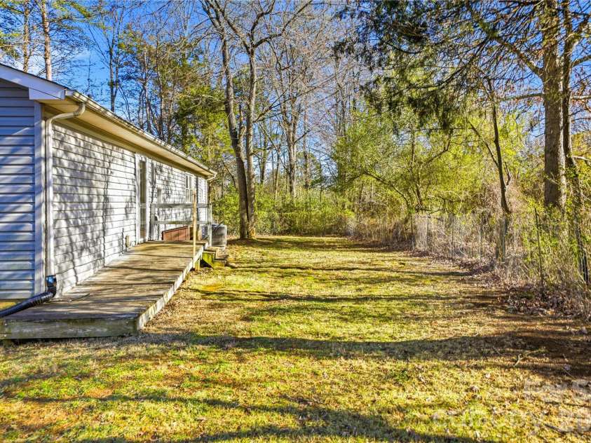 7775 Marlette Lane, Sherrills Ford, NC 28673.  MLS# CAR4341133, YatesRealty ID 2121. 