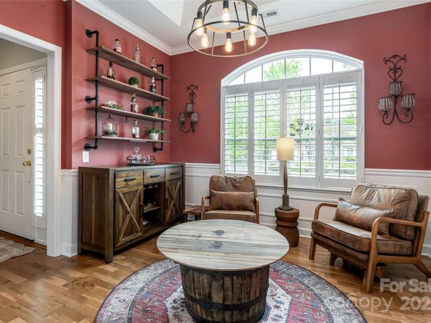 26 Victoria Park Drive, Hendersonville, NC 28792.  MLS# CAR4249144, YatesRealty ID 21210. 