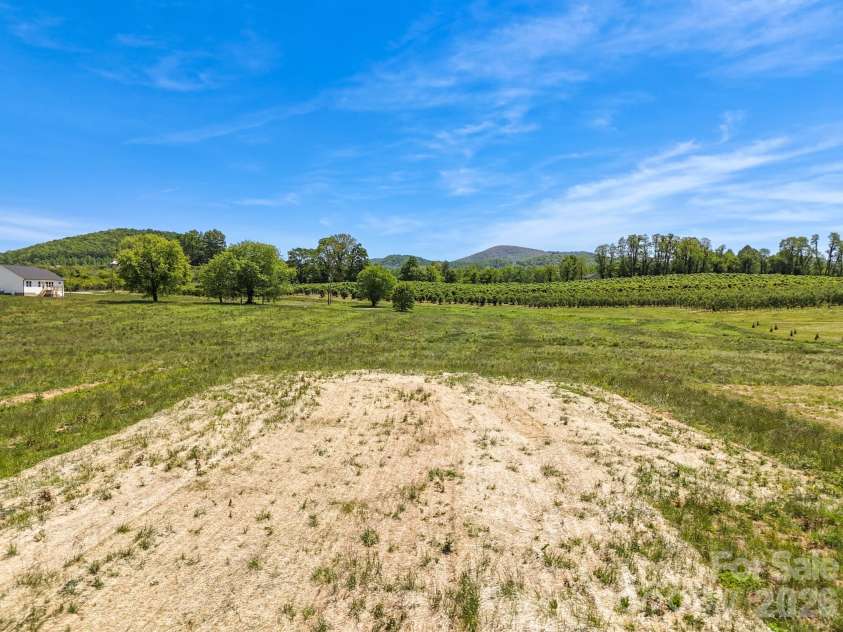 654 Beehive Road, Hendersonville, NC 28792.  MLS# CAR4341845, YatesRealty ID 21210. 