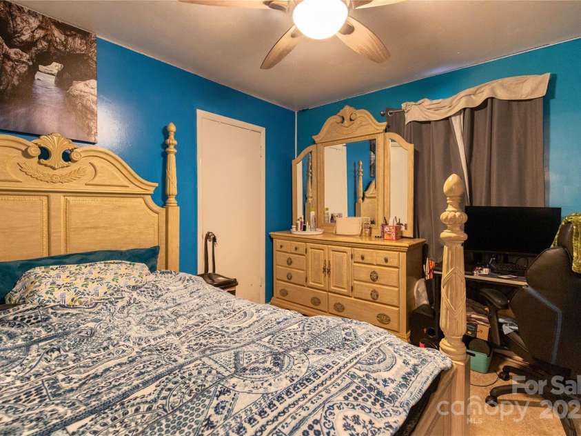 115 Setter Court, Statesville, NC 28625.  MLS# CAR4222635, YatesRealty ID 21211. Guest bedroom