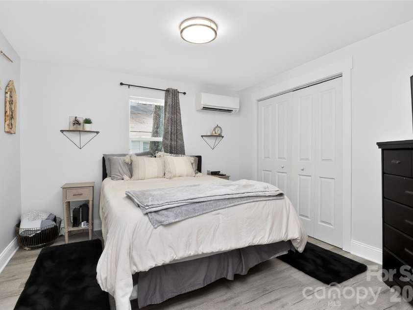 272 Broad Drive, Concord, NC 28025.  MLS# CAR4363285, YatesRealty ID 21211. 