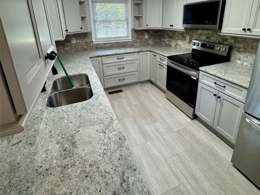 2217 Dale Avenue, Lincolnton, NC 28092.  MLS# CAR4377500, YatesRealty ID 21212. 