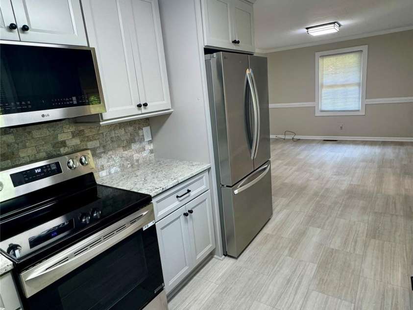 2217 Dale Avenue, Lincolnton, NC 28092.  MLS# CAR4377500, YatesRealty ID 21212. 