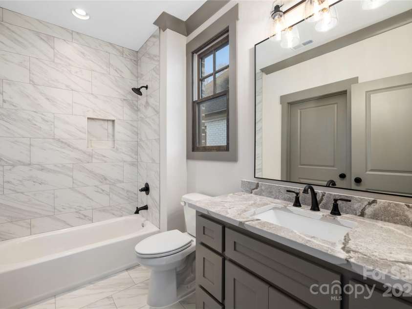 8159 Fairview Road, Charlotte, NC 28226.  MLS# CAR4072646, YatesRealty ID 21212. 3rd Full Bath UP