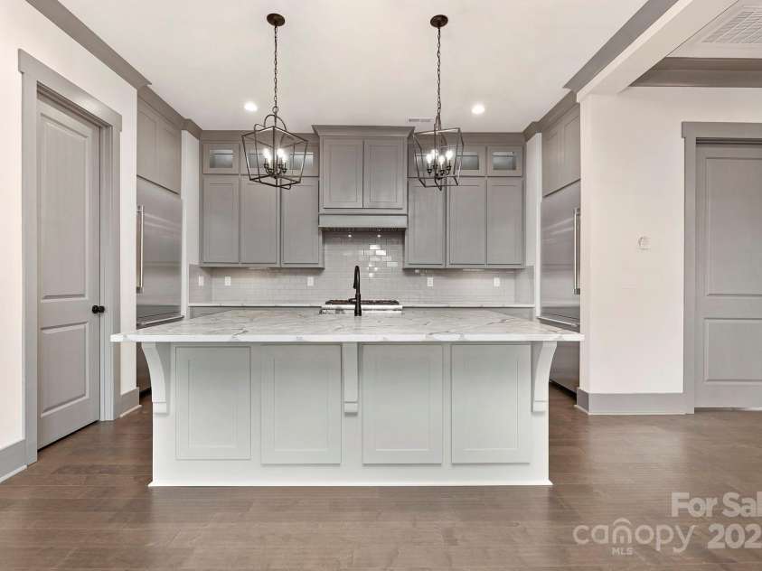 8159 Fairview Road, Charlotte, NC 28226.  MLS# CAR4072646, YatesRealty ID 21212. 