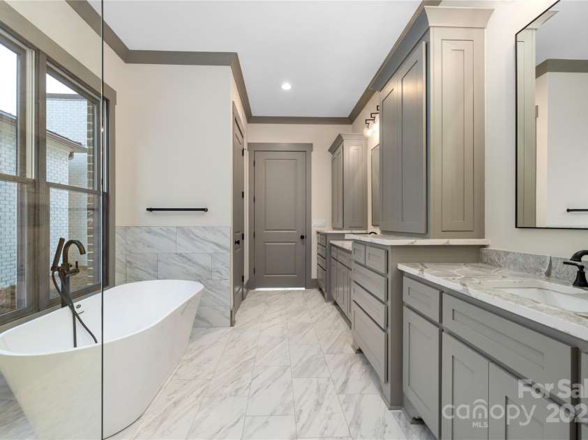 8159 Fairview Road, Charlotte, NC 28226.  MLS# CAR4072646, YatesRealty ID 21212. 