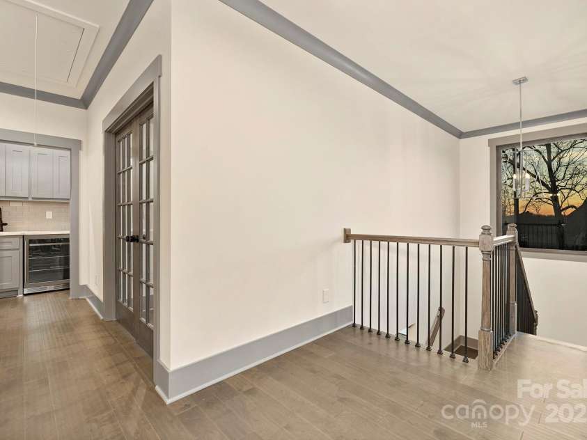 8159 Fairview Road, Charlotte, NC 28226.  MLS# CAR4072646, YatesRealty ID 21212. 