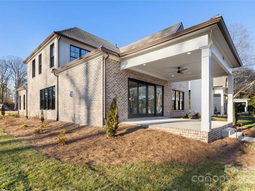 8159 Fairview Road, Charlotte, NC 28226.  MLS# CAR4072646, YatesRealty ID 21212. 