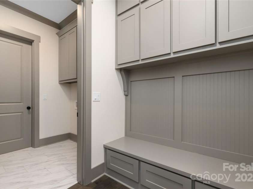 8159 Fairview Road, Charlotte, NC 28226.  MLS# CAR4072646, YatesRealty ID 21212. Drop Zone