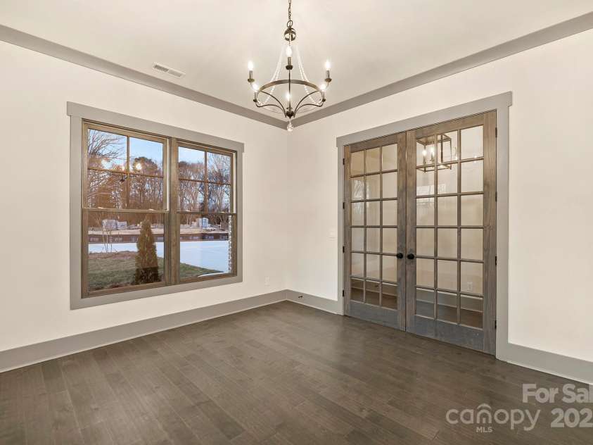 8159 Fairview Road, Charlotte, NC 28226.  MLS# CAR4072646, YatesRealty ID 21212. Office or Flex