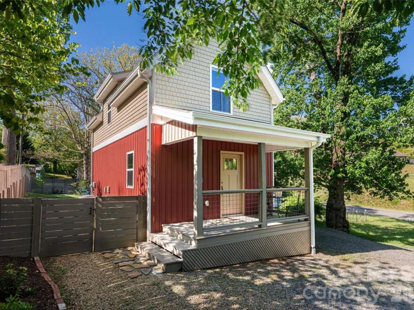 85 New Salem Road, Swannanoa, NC 28778.  MLS# CAR4372802, YatesRealty ID 21213. 