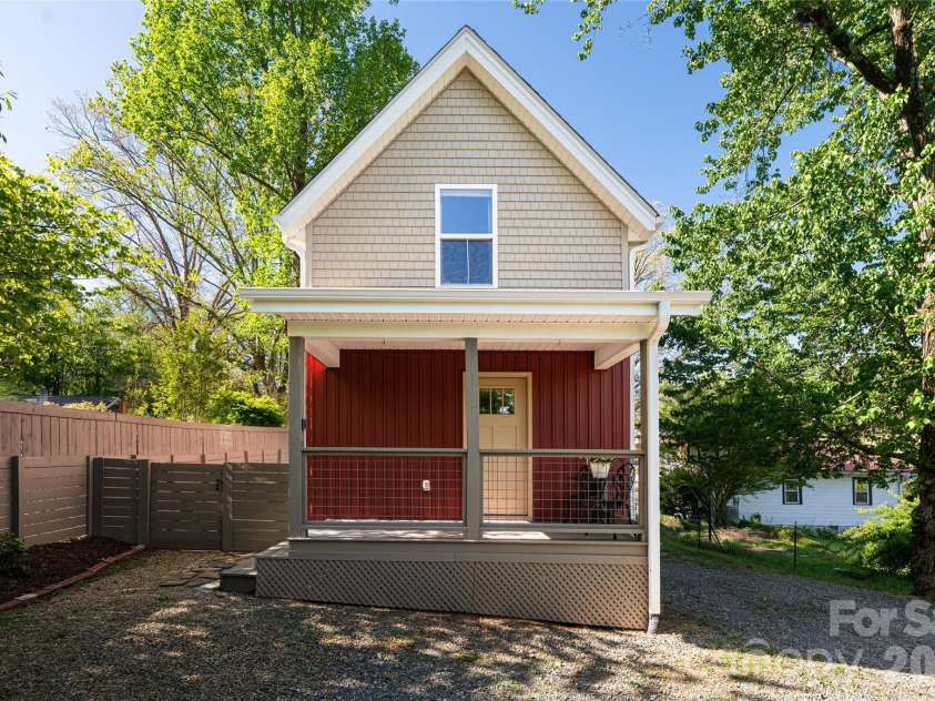 85 New Salem Road, Swannanoa, NC 28778.  MLS# CAR4372802, YatesRealty ID 21213. 