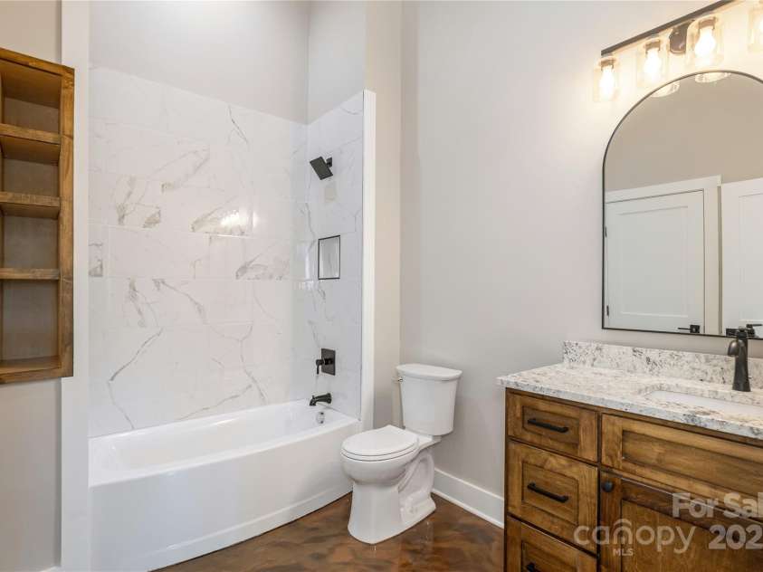 19 Terrace Forest Trail, Horse Shoe, NC 28742.  MLS# CAR4164733, YatesRealty ID 21214. 3rd Full Bathroom