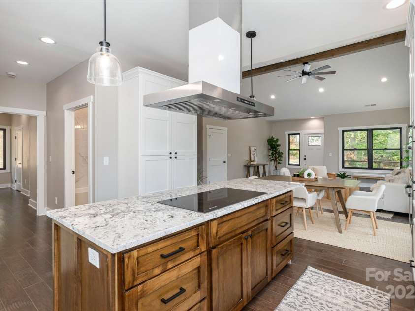 19 Terrace Forest Trail, Horse Shoe, NC 28742.  MLS# CAR4164733, YatesRealty ID 21214. 