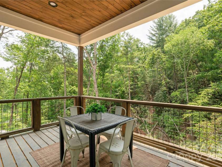 19 Terrace Forest Trail, Horse Shoe, NC 28742.  MLS# CAR4164733, YatesRealty ID 21214. 