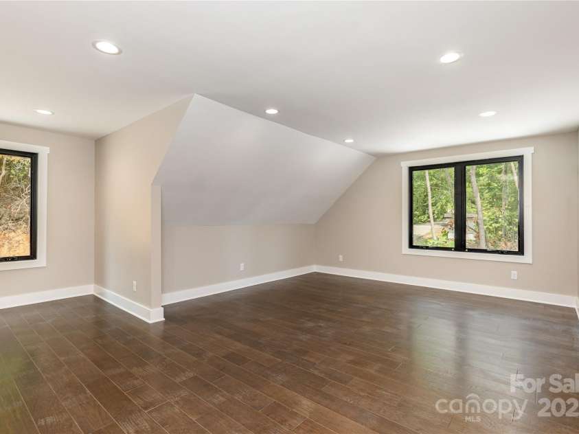 19 Terrace Forest Trail, Horse Shoe, NC 28742.  MLS# CAR4164733, YatesRealty ID 21214. Bonus Room