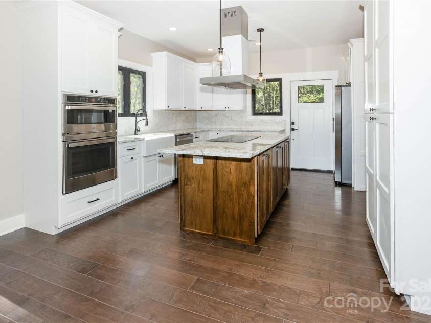 19 Terrace Forest Trail, Horse Shoe, NC 28742.  MLS# CAR4306634, YatesRealty ID 21214. 