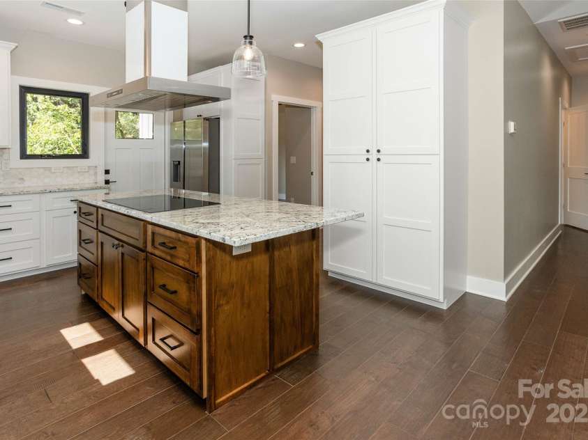 19 Terrace Forest Trail, Horse Shoe, NC 28742.  MLS# CAR4306634, YatesRealty ID 21214. 