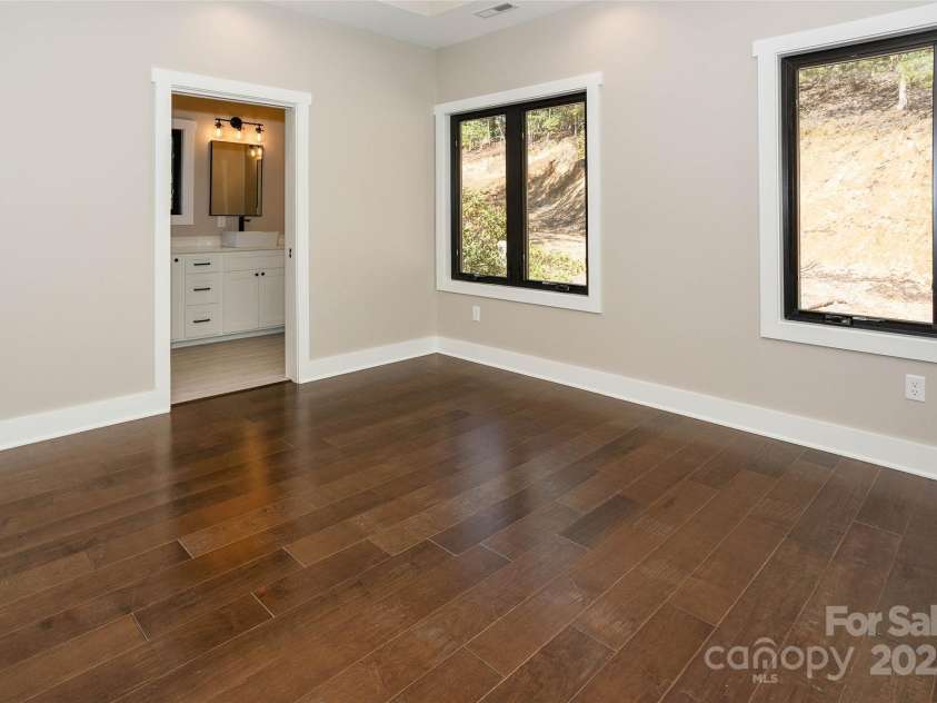 19 Terrace Forest Trail, Horse Shoe, NC 28742.  MLS# CAR4306634, YatesRealty ID 21214. 