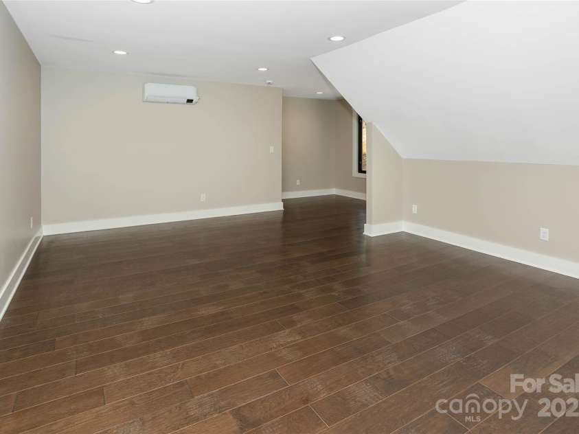 19 Terrace Forest Trail, Horse Shoe, NC 28742.  MLS# CAR4306634, YatesRealty ID 21214. 