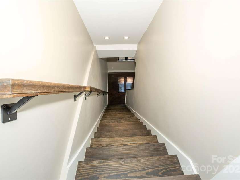 19 Terrace Forest Trail, Horse Shoe, NC 28742.  MLS# CAR4306634, YatesRealty ID 21214. 