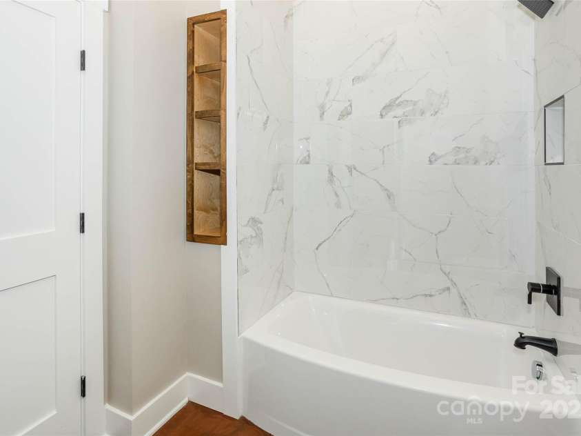 19 Terrace Forest Trail, Horse Shoe, NC 28742.  MLS# CAR4306634, YatesRealty ID 21214. 