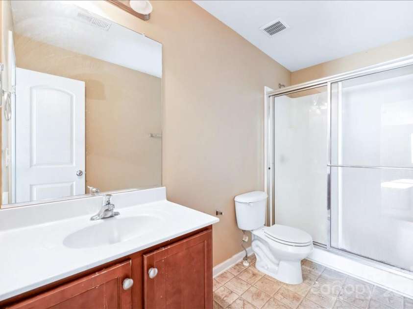 5879 Odenton Lane, Pfafftown, NC 27040.  MLS# CAR4217306, YatesRealty ID 21215. 3rd Full Bathroom