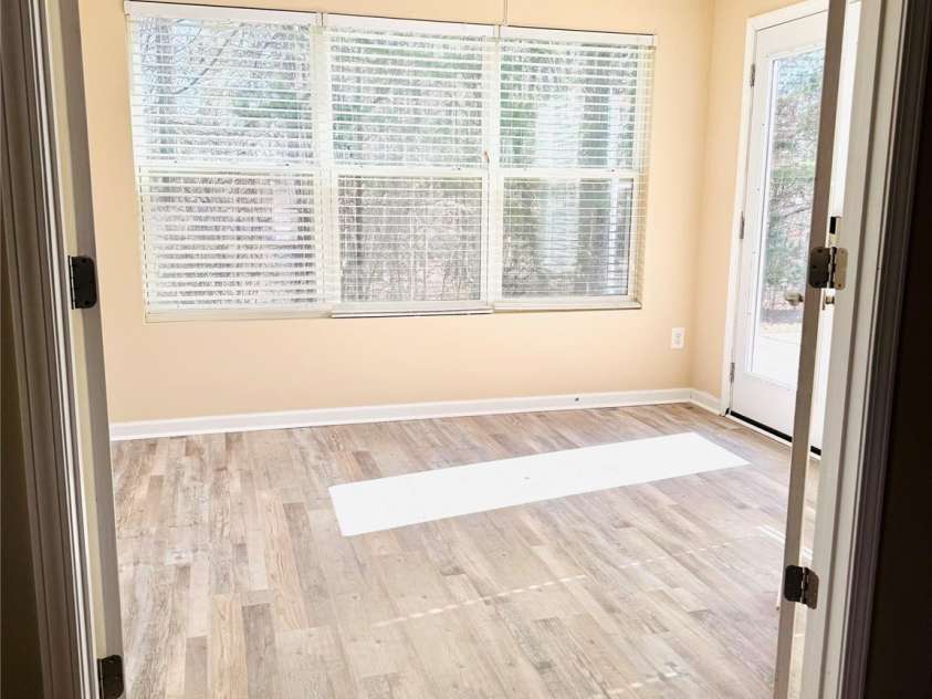 5879 Odenton Lane, Pfafftown, NC 27040.  MLS# CAR4217306, YatesRealty ID 21215. 