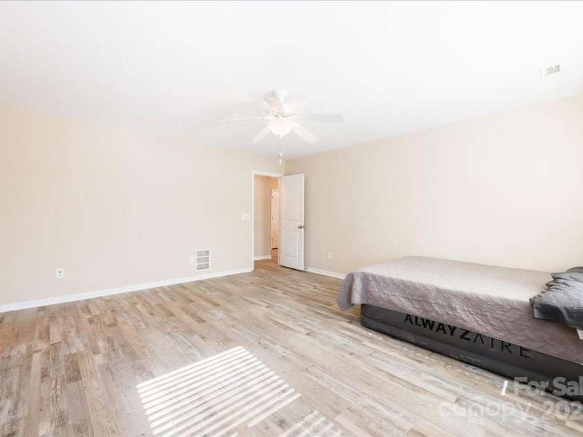 5879 Odenton Lane, Pfafftown, NC 27040.  MLS# CAR4217306, YatesRealty ID 21215. 