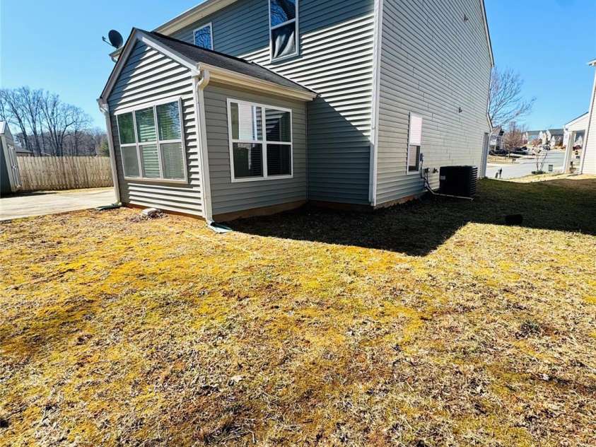 5879 Odenton Lane, Pfafftown, NC 27040.  MLS# CAR4217306, YatesRealty ID 21215. 