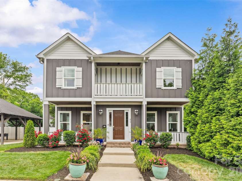 815 Kingston Avenue, Charlotte, NC 28203.  MLS# CAR4368135, YatesRealty ID 21216. 