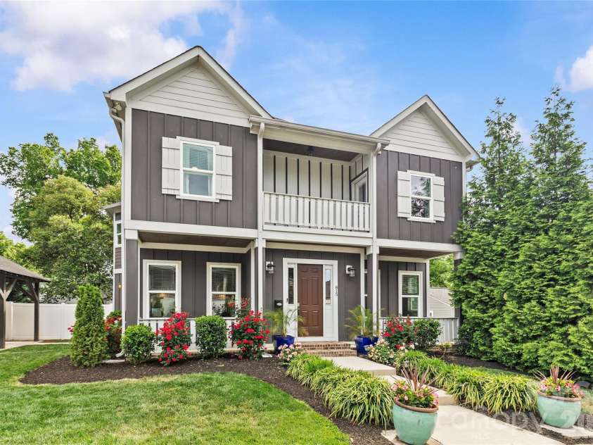 815 Kingston Avenue, Charlotte, NC 28203.  MLS# CAR4368135, YatesRealty ID 21216. 
