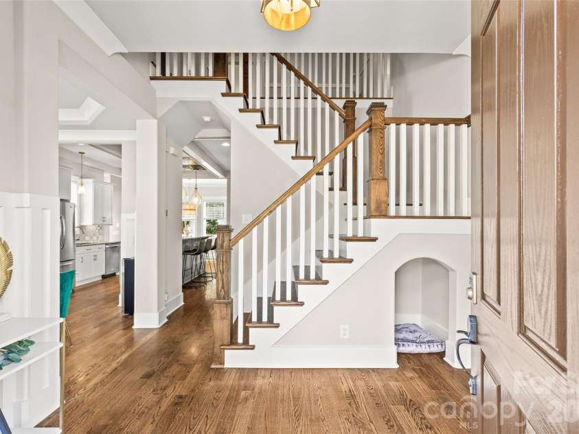 815 Kingston Avenue, Charlotte, NC 28203.  MLS# CAR4368135, YatesRealty ID 21216. 
