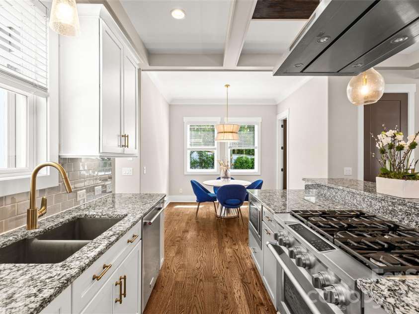 815 Kingston Avenue, Charlotte, NC 28203.  MLS# CAR4368135, YatesRealty ID 21216. 