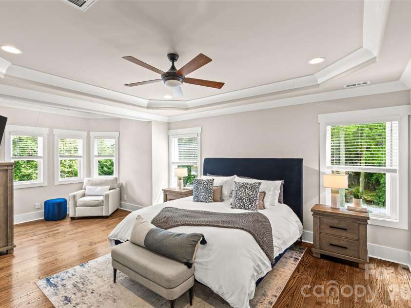 815 Kingston Avenue, Charlotte, NC 28203.  MLS# CAR4368135, YatesRealty ID 21216. 