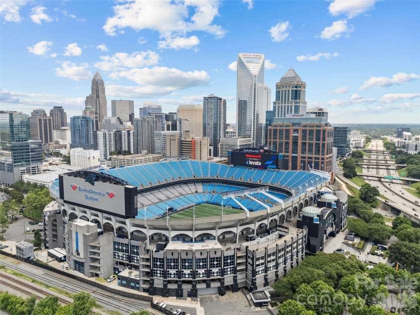 815 Kingston Avenue, Charlotte, NC 28203.  MLS# CAR4368135, YatesRealty ID 21216. 