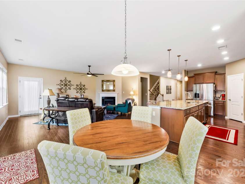1605 Appledale Court, Fort Mill, SC 29715.  MLS# CAR4217371, YatesRealty ID 21217. Open concept with family room and kitchen