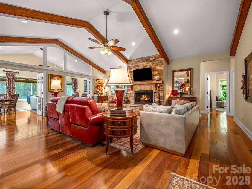 100 Falls Summit Road, Hendersonville, NC 28739.  MLS# CAR4378783, YatesRealty ID 21218. 