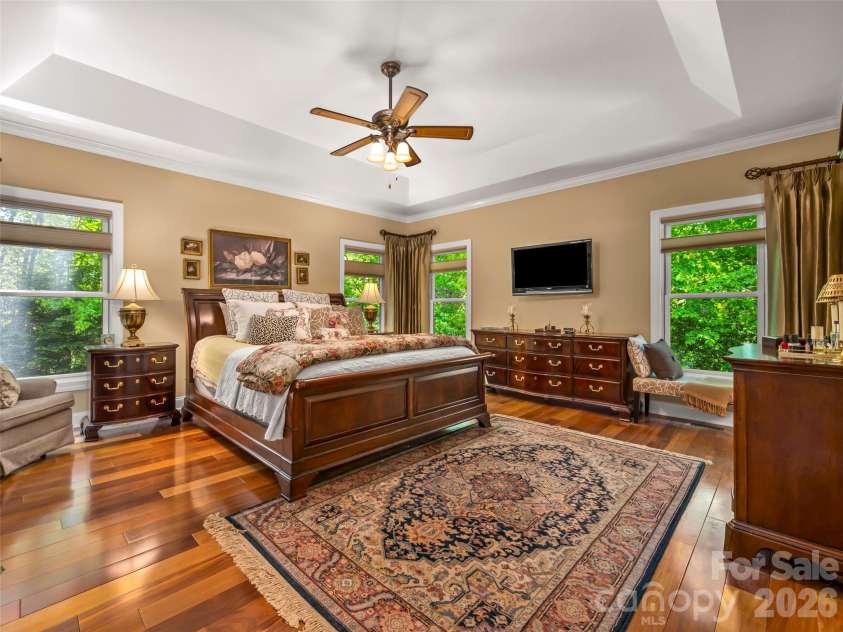 100 Falls Summit Road, Hendersonville, NC 28739.  MLS# CAR4378783, YatesRealty ID 21218. 