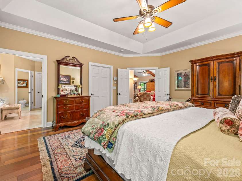 100 Falls Summit Road, Hendersonville, NC 28739.  MLS# CAR4378783, YatesRealty ID 21218. 