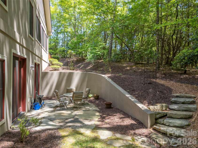 100 Falls Summit Road, Hendersonville, NC 28739.  MLS# CAR4378783, YatesRealty ID 21218. 