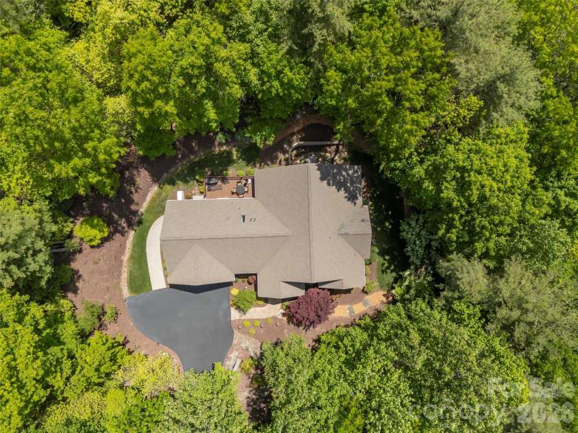 100 Falls Summit Road, Hendersonville, NC 28739.  MLS# CAR4378783, YatesRealty ID 21218. 