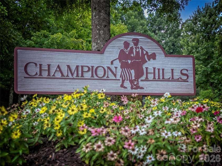 100 Falls Summit Road, Hendersonville, NC 28739.  MLS# CAR4378783, YatesRealty ID 21218. 
